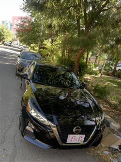 نیسان ئەلتیما